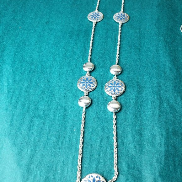 2/20$ Liz & Co blue and silver tone long necklace - Picture 7 of 8